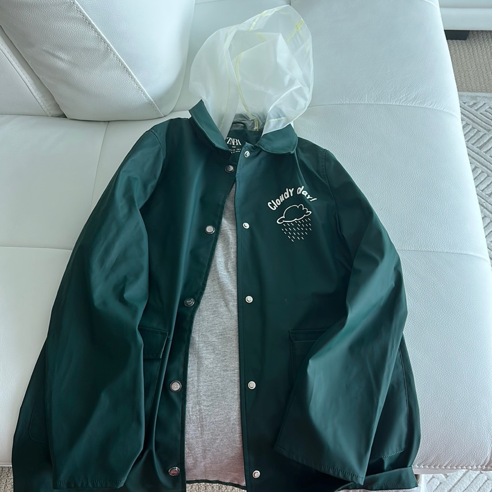 NWOT Zara Girls “Cloudy Day!” Raincoat